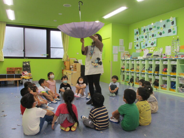 傘は雨の時に使うだけじゃない☔