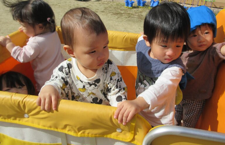 10/29 秋の遠足🎒(０歳児)