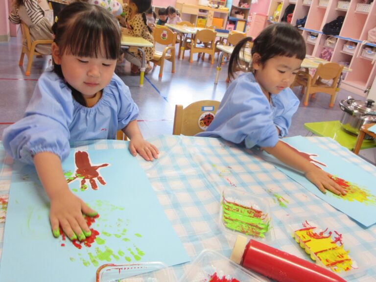 つんつん！ぺたぺた！(２歳児)